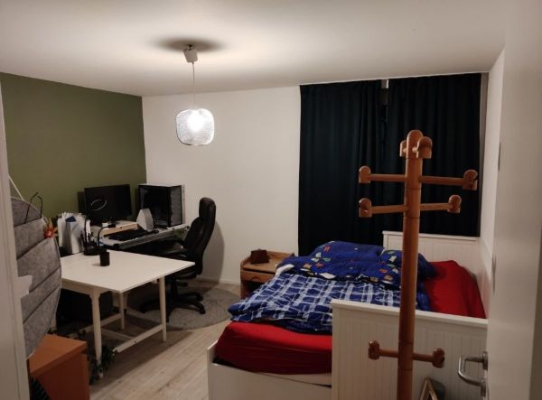 Grosses Zimmer
