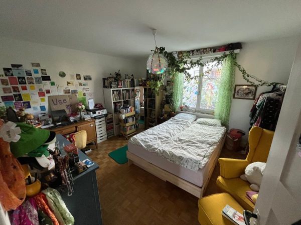 Zimmer (unmöbeliert!)