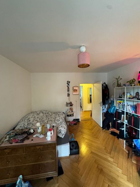 Könnte dein Zimmer sein:) (ignoriere unordnung)