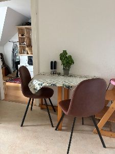 dinning area in the kitchen + view on the 2nd room